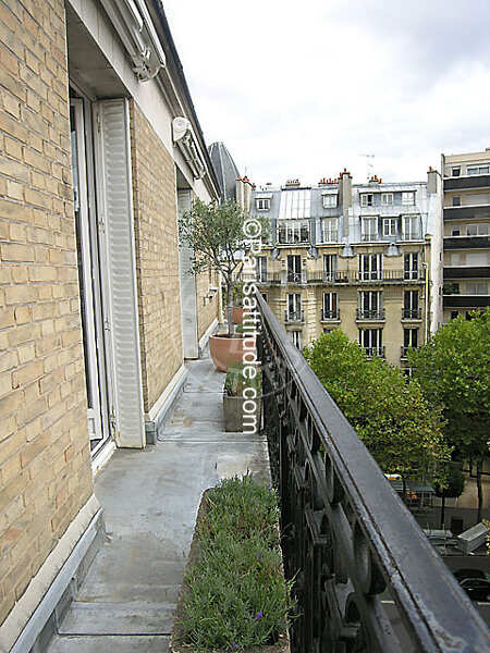 Balcony Furnished apartment - 108m²  - 3 bedrooms - Auteuil - Paris