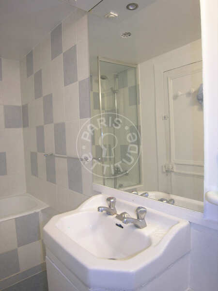 Bathroom Furnished studio alcove - 30m²  - Saint-Paul - Paris