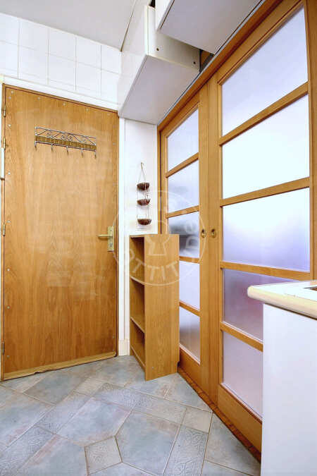 Entrée Studio alcove meublé - 37m²  - Canal Saint-Martin - Paris