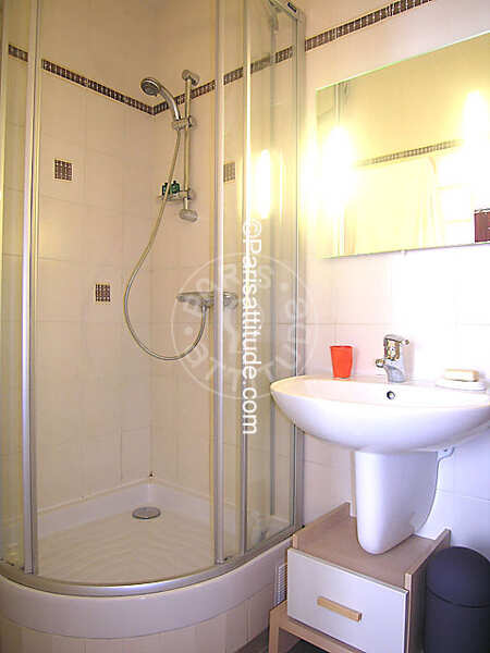 Bathroom Furnished apartment - 52m²  - 1 bedroom - Porte Maillot / Palais des Congrès - Paris