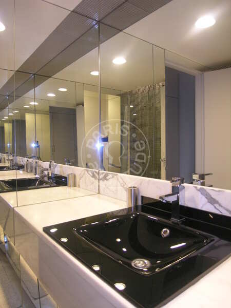 Salle de bain Appartement meublé - 62m²  - 1 chambre - Avenue Foch - Paris