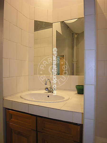 Bathroom Furnished studio - 19m²  - Saint Placide - Paris