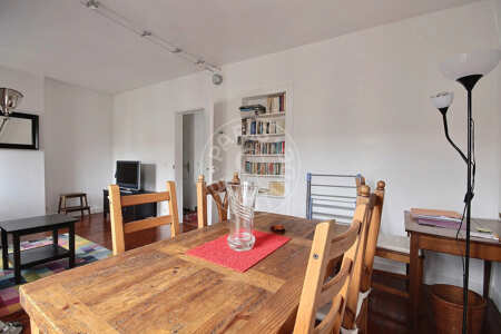 Salon Appartement meublé - 40m²  - 1 chambre - Commerce - Paris