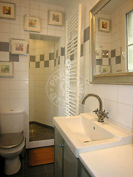 Casa de banho Apartamento mobilado - 32m²  - 1 quarto - Notre-Dame de Lorette - Paris