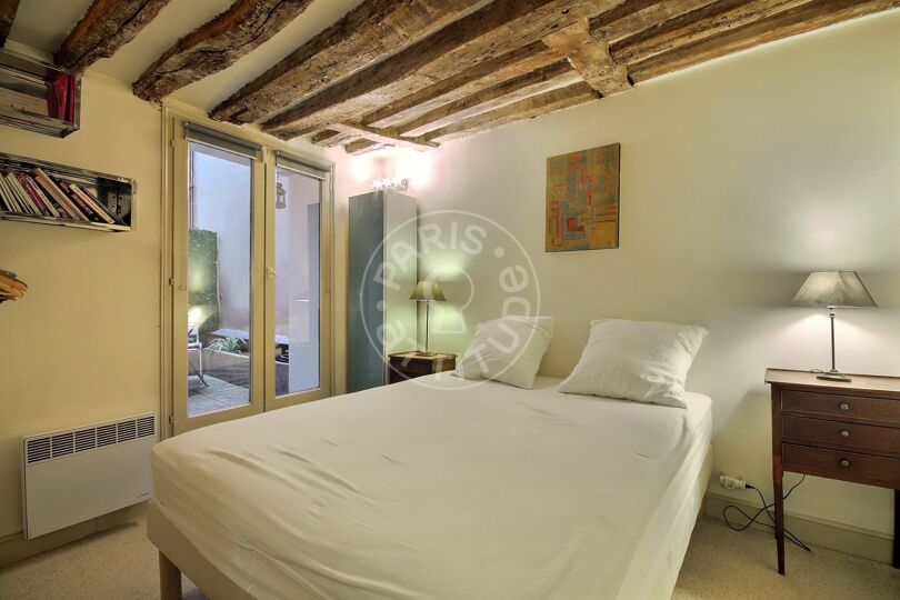 1 locale arredato - Parigi 75003 - 6875