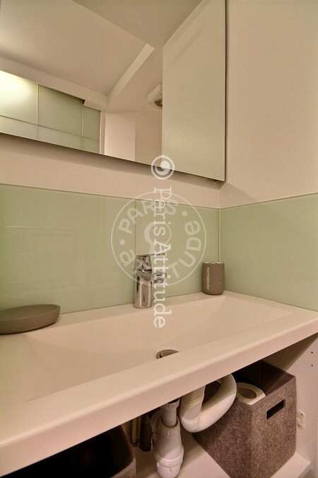 Bathroom Furnished studio - 19m²  - Châtelet - Paris