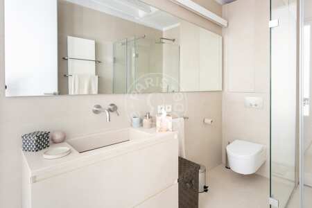 Salle de bain Appartement meublé - 49m²  - 1 chambre - Saint-Paul - Paris