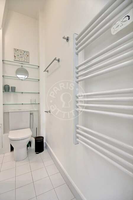Salle de bain Studio meublé - 28m²  - Arc de Triomphe - Paris