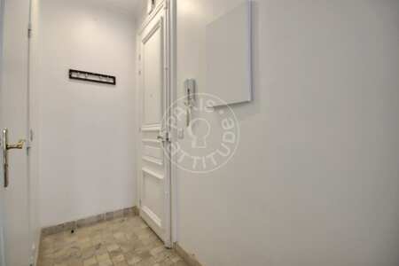 Entrée Studio meublé - 31m²  - Grands Boulevards / Bonne Nouvelle - Paris