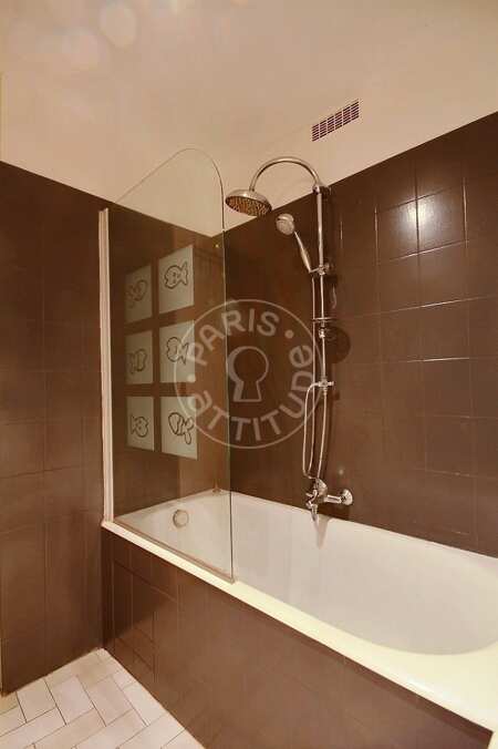 Baño Piso amueblado - 76m²  - 2 dormitorios - Ecole Militaire / Unesco / Duroc - París