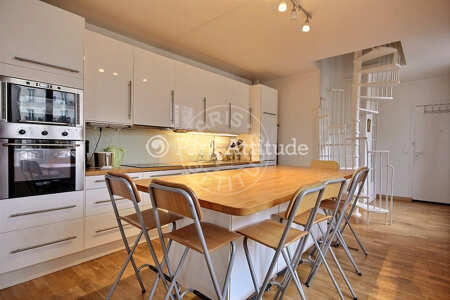 Kitchen Furnished duplex - 82m²  - 2 bedrooms - Strasbourg Saint-Denis - Paris
