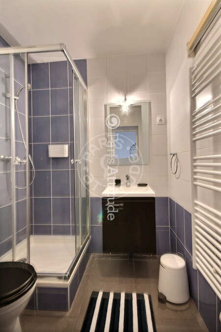 Casa de banho Quitinete mobilado - 24m²  - République - Paris