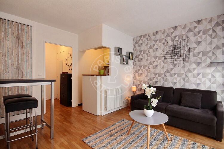 Salon - Studio meublé - Paris 75018 - 7234