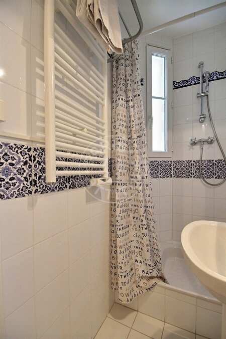 Bathroom Furnished apartment - 43m²  - 1 bedroom - Bibliothèque François Mitterrand - Paris