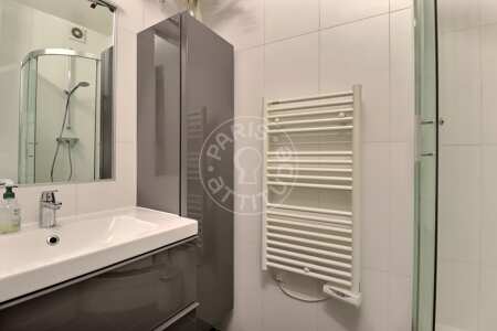 Salle de bain Appartement meublé - 45m²  - 1 chambre - Daumesnil - Paris