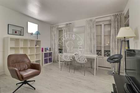 Salon Appartement meublé - 44m²  - 1 chambre - Wagram - Paris