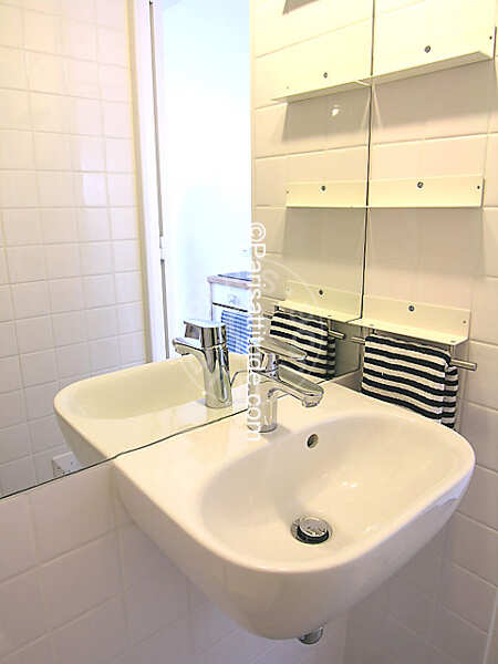 Casa de banho Quitinete mobilado - 20m²  - Oberkampf - Paris