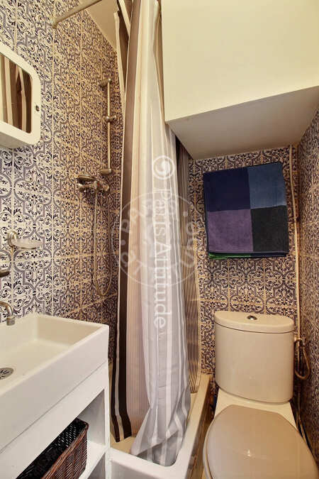Bathroom Furnished apartment - 27m²  - 1 bedroom - Marx Dormoy - Paris