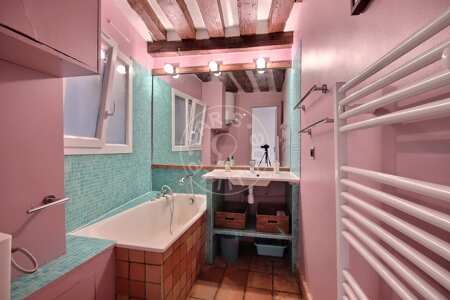 Salle de bain Studio meublé - 28m²  - Latin / Saint-Michel - Paris