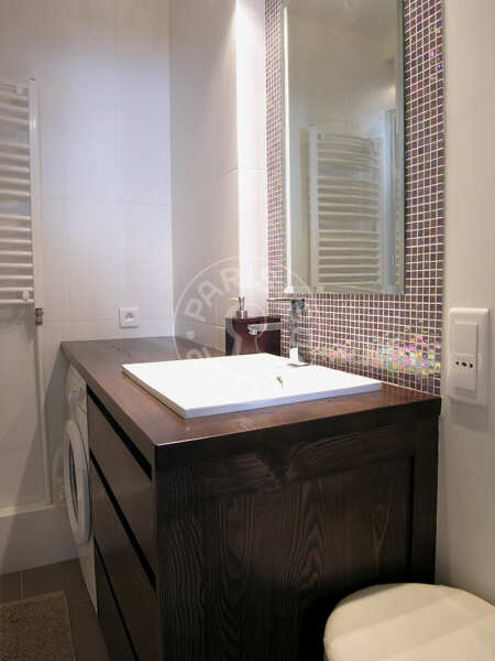 Salle de bain Appartement meublé - 50m²  - 1 chambre - Canal de l'Ourcq - Paris