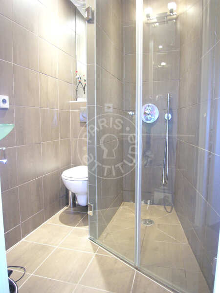 Bathroom Furnished apartment - 30m²  - 1 bedroom - Opéra - Paris