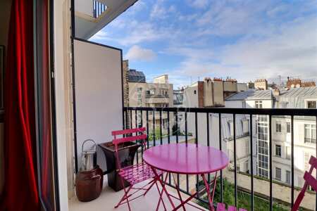 Balcony Furnished studio - 33m²  - Arc de Triomphe - Paris