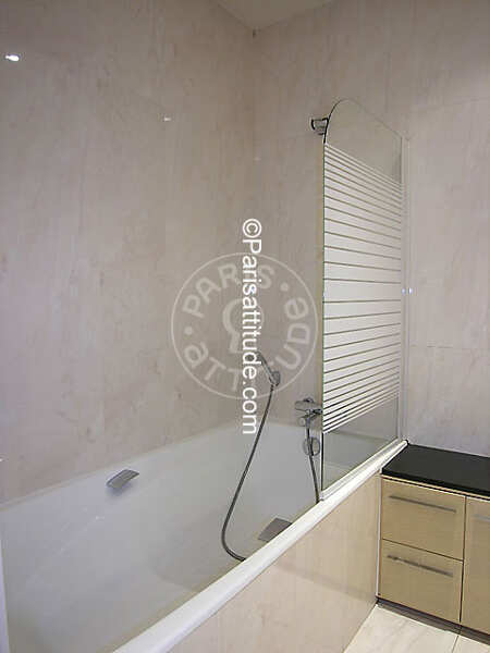 Salle de bain Appartement meublé - 63m²  - 1 chambre - La Muette / Bois de Boulogne - Paris