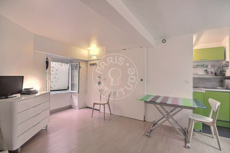 Salon - Studio meublé - Paris 75002 - 7615