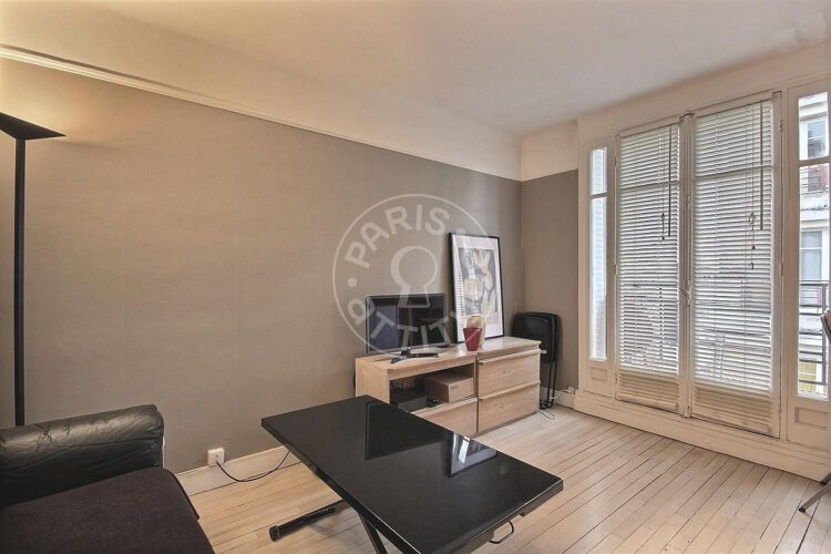 Salon - Studio meublé - Paris 75017 - 7624