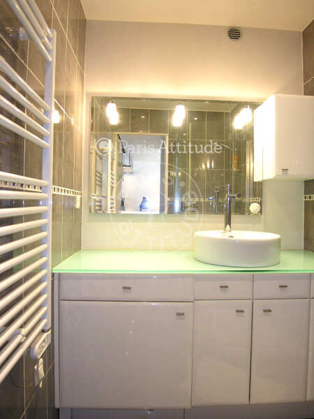 Salle de bain Appartement meublé - 34m²  - 1 chambre - Mirabeau - Paris