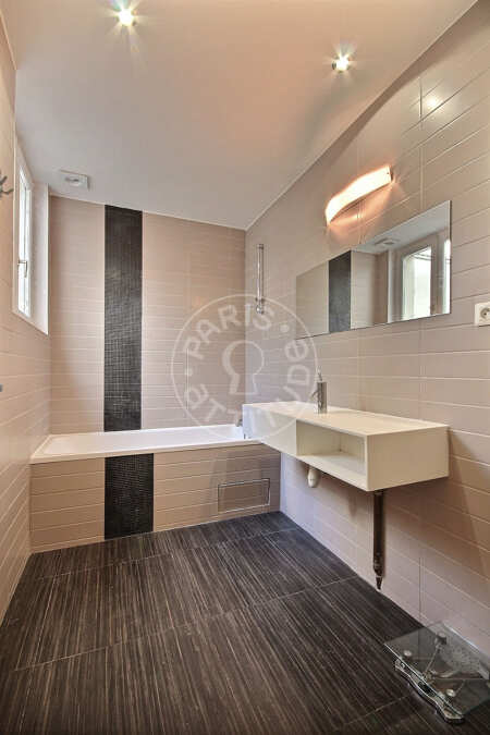Baño Piso amueblado - 82m²  - 2 dormitorios - Pereire - París