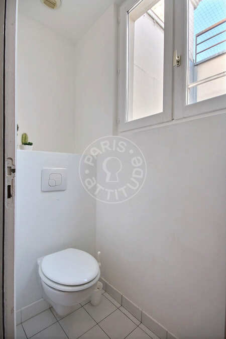 Inodoro Piso amueblado - 82m²  - 2 dormitorios - Pereire - París