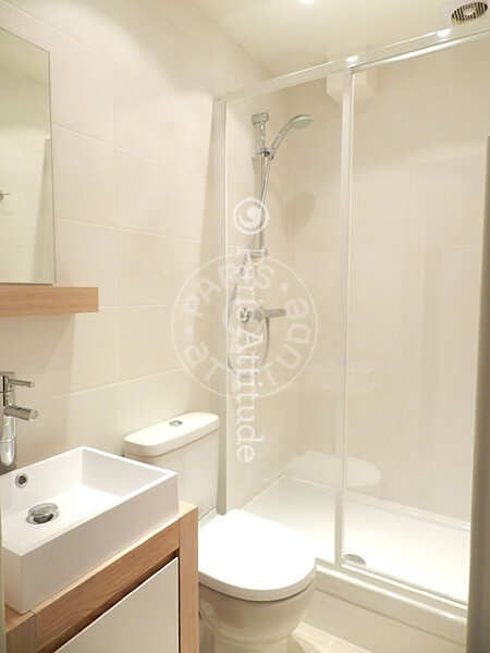 Casa de banho Quitinete mobilado - 18m² - Place des Vosges - Paris