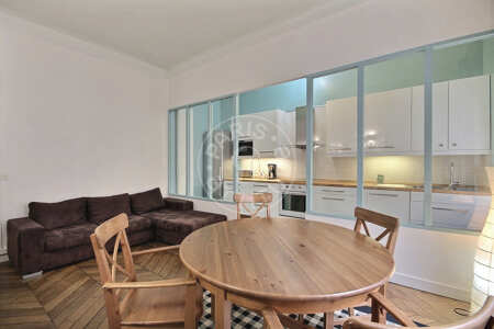 Salon Appartement meublé - 70m²  - 2 chambres - Wagram - Paris