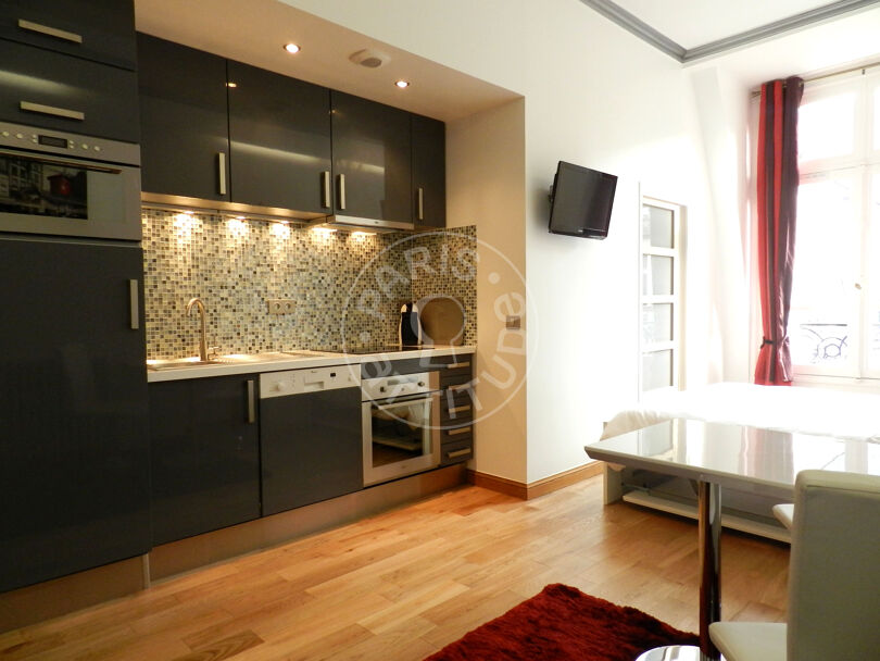 2 locali arredato - Parigi 75008 - 7946