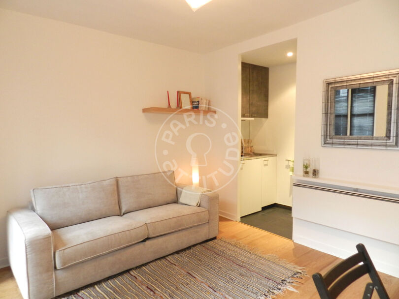 Furnished studio - Paris 75018 - 8008