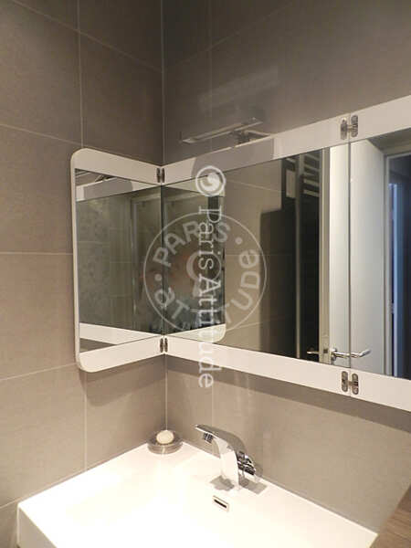 Salle de bain Appartement meublé - 65m²  - 2 chambres - Arts et Métiers - Paris
