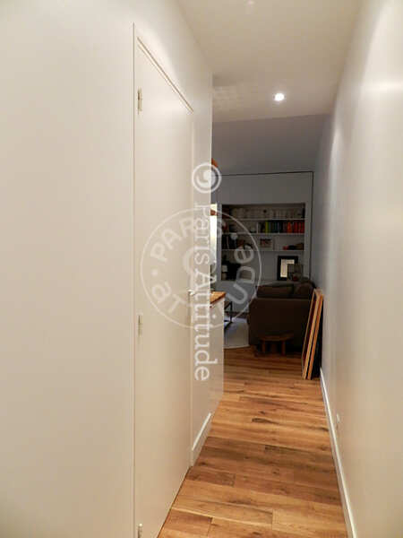 Entrance Furnished apartment - 36m²  - 1 bedroom - Belleville - Paris