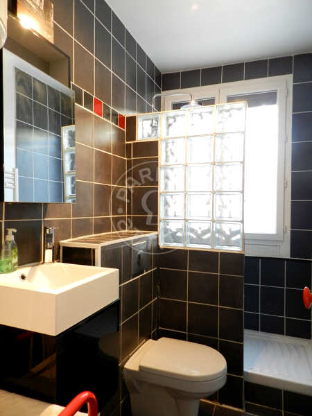 Casa de banho Quitinete mobilado - 17m²  - Nation - Paris