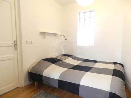 Bedroom Furnished apartment - 39m² - 1 bedroom - Montmartre / Place des Abbesses - Paris