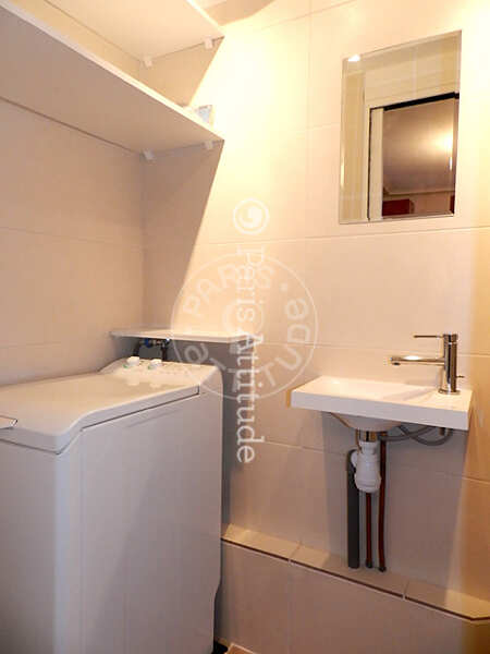 Toilet Furnished apartment - 37m²  - 1 bedroom - Montorgueil - Paris