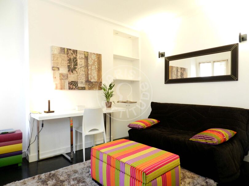 1 dormitorio amueblado - París 75008 - 8149