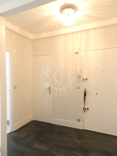 Entrada Apartamento mobilado - 55m²  - 1 quarto - Tour Eiffel - Paris