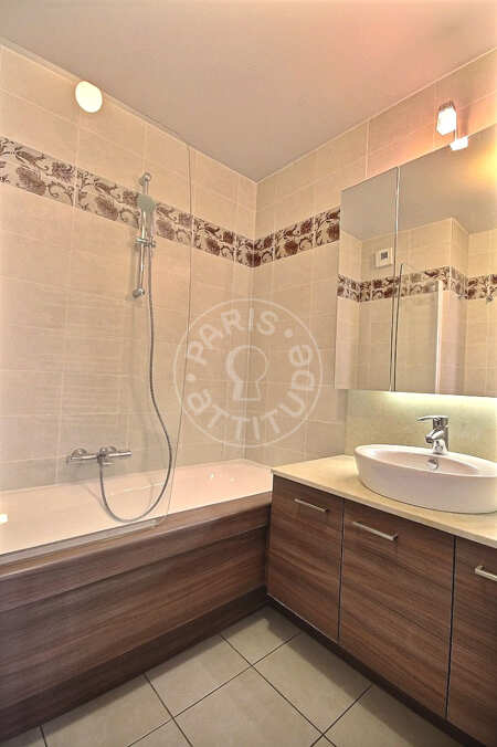 Casa de banho Apartamento mobilado - 56m²  - 1 quarto - Porte Maillot / Palais des Congrès - Paris