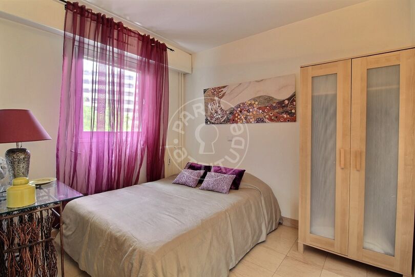 Estudio con alcoba amueblado - París 75015 - 8265