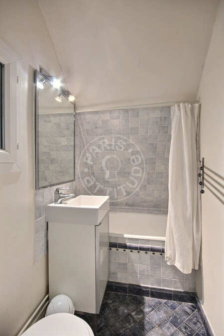 Casa de banho Apartamento mobilado - 34m²  - 1 quarto - Bourse - Paris