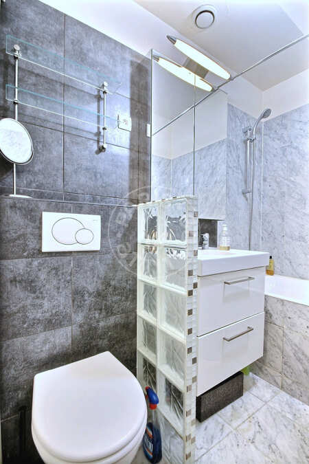 Badezimmer Möblierte studio - 30m²  - Montmartre / Place des Abbesses - Paris