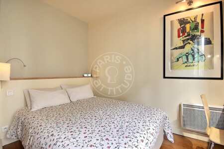 Bedroom Furnished apartment - 45m²  - 1 bedroom - République - Paris