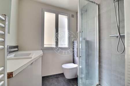 Baño Estudio amueblado - 24m²  - République - París