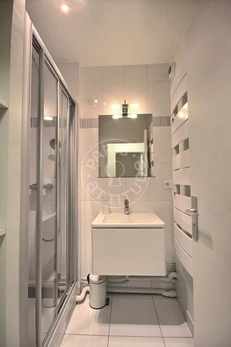 Salle de bain Appartement meublé - 46m²  - 1 chambre - Batignolles - Paris